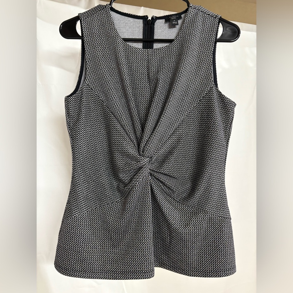 Ann Taylor Black and White Knit Top